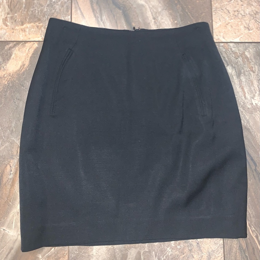 Gorgeous slim fitting skirt